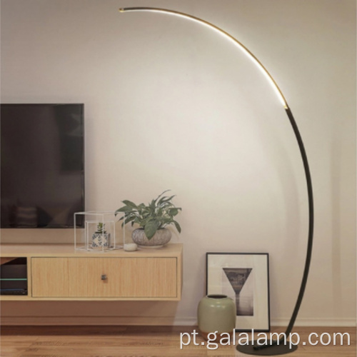 Candeeiro de pé em arco LED minimalista e moderno